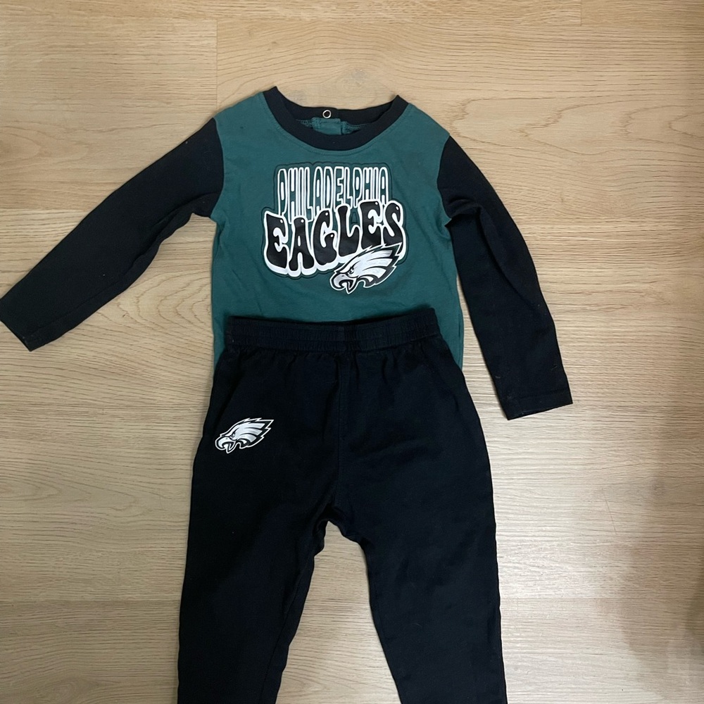 NFL Philadelphia Eagles Green and Black Baby Outfit